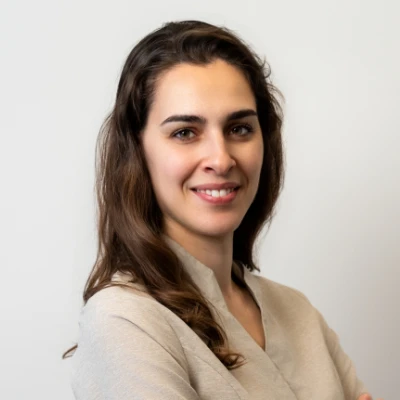 Sofía Lafuente, odontóloga especialista en endodoncia, implantología, cirugía oral y estética dental