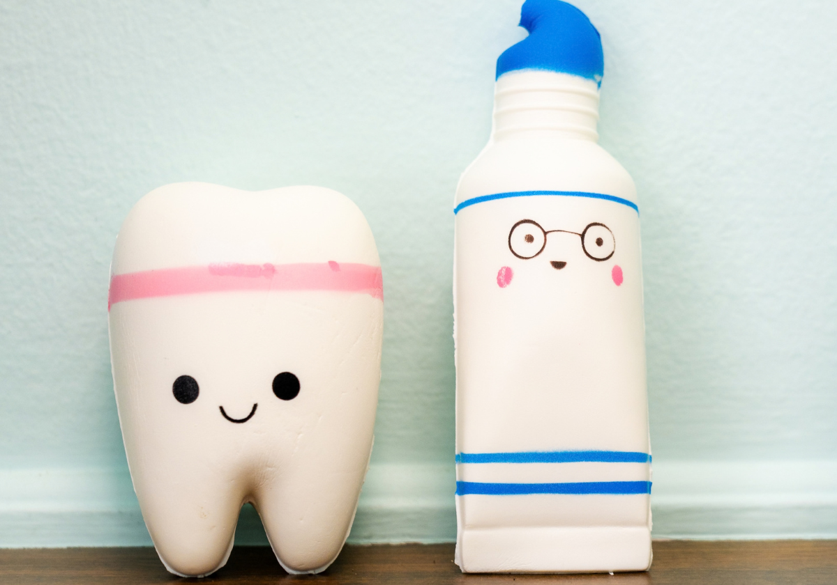 Pasta de dientes infantil con flúor o hidroxiapatita: consejo del odontopediatra en Gijón